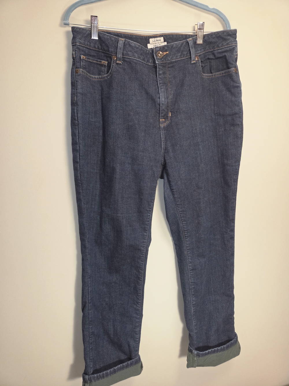 L.L. Bean Fleece Lined Jeans Women’s Size 14 Reg Classic Fit Dark Wash Blue.